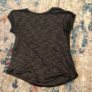 Lululemon tee